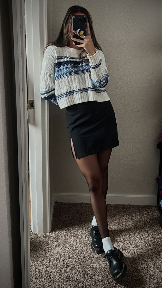 skirt with tights