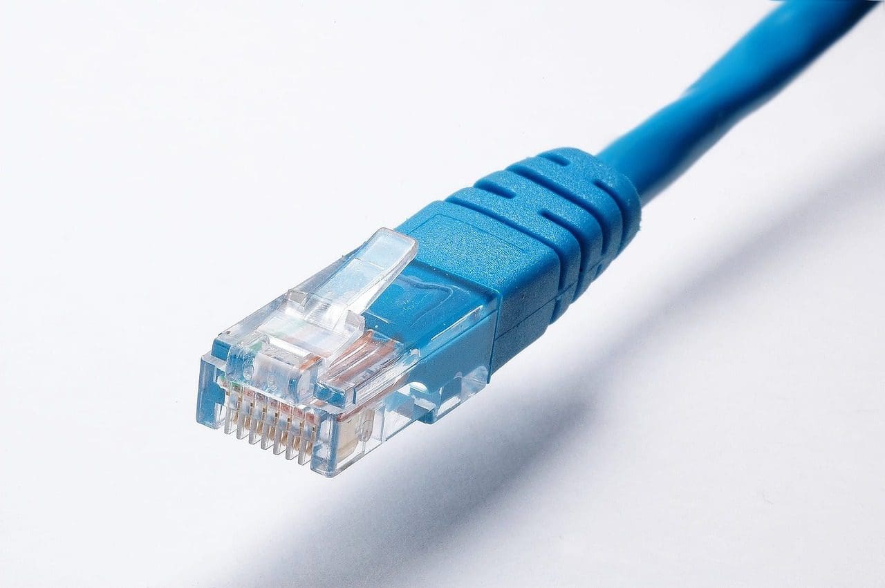 Ethernet kaapeli
