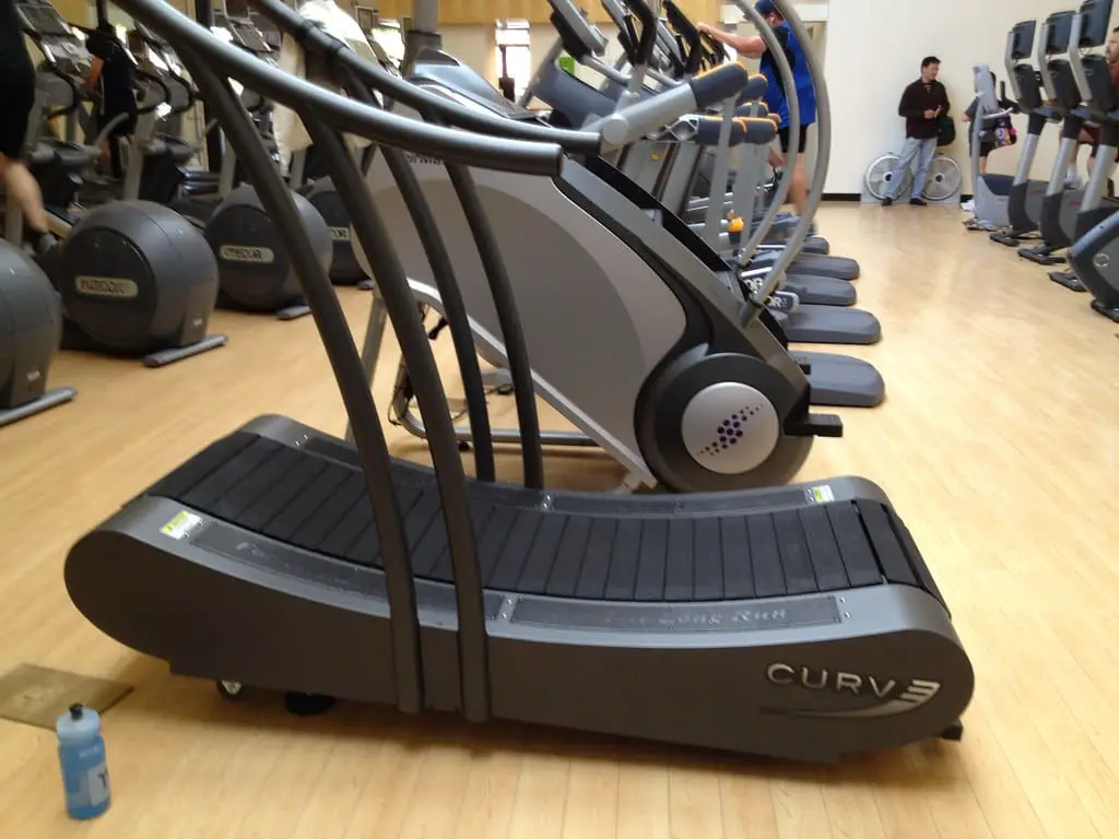 curved treadmill
