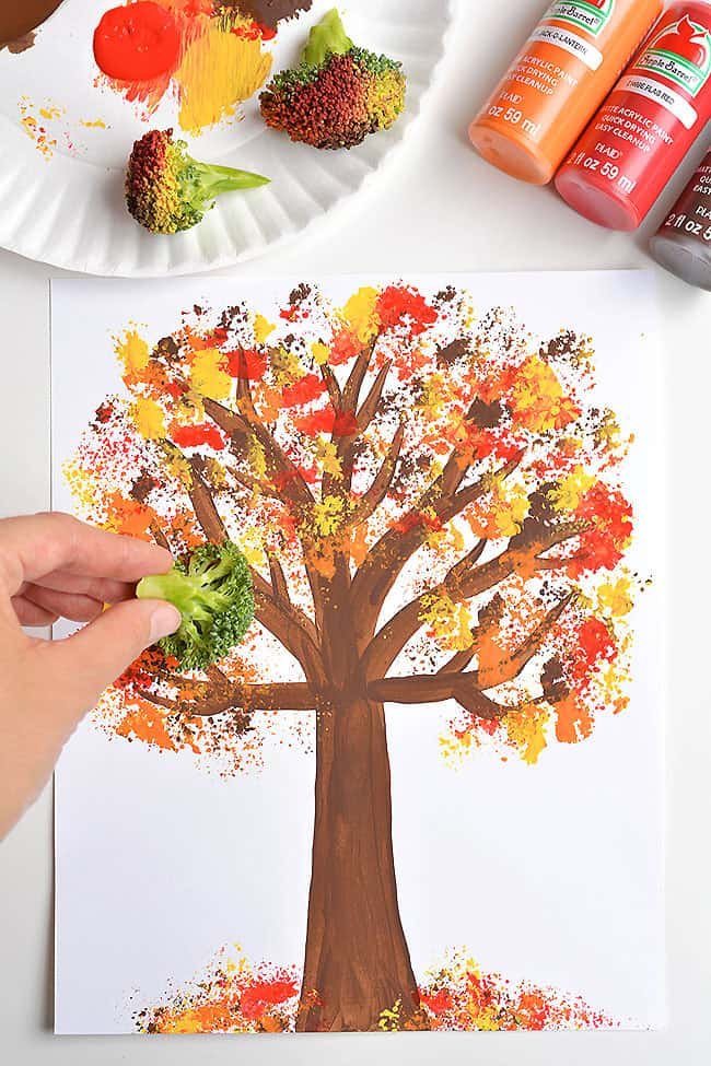 21 Easy Fall Crafts For Preschoolers 18 Easy Tree Painting