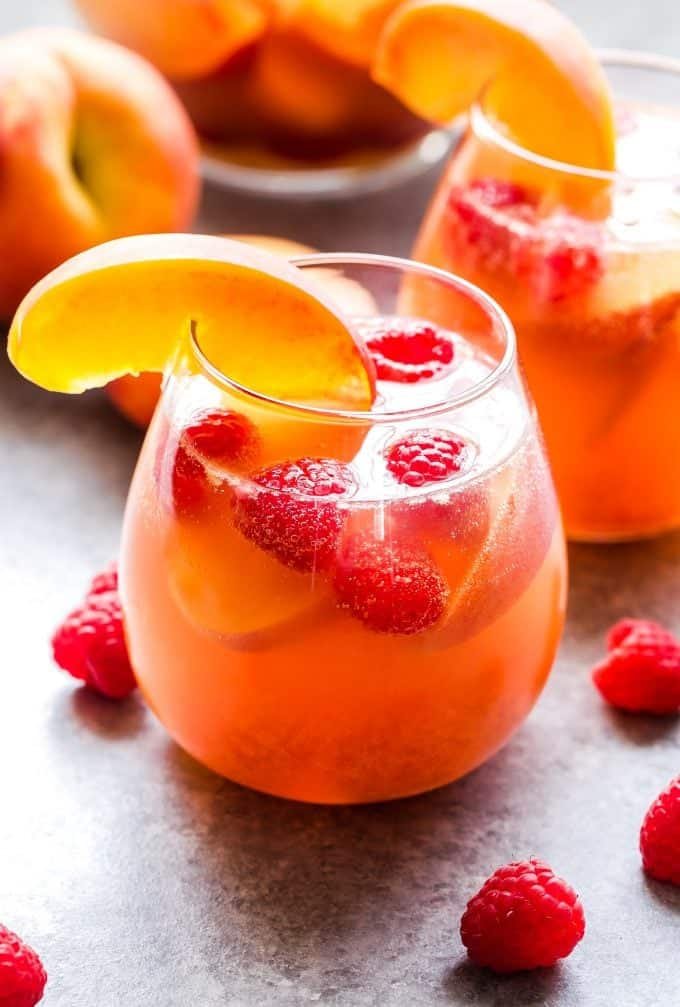 21 Refreshing Summer Drinks 22 Peach Rose%CC%81 Sangria Pic