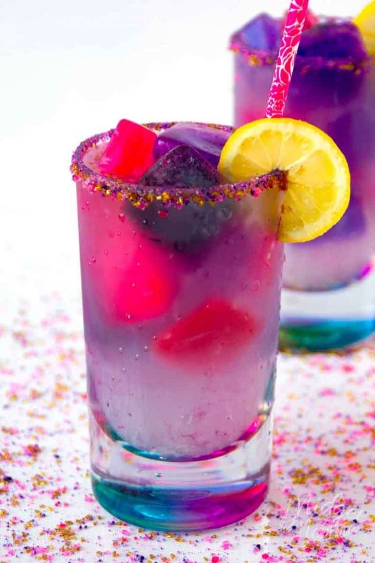 21 Refreshing Summer Drinks 18 unicorn lemonade starbucks 2